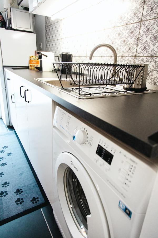 Black & White Apartment With A Gift Soft Panda Budapest Extérieur photo